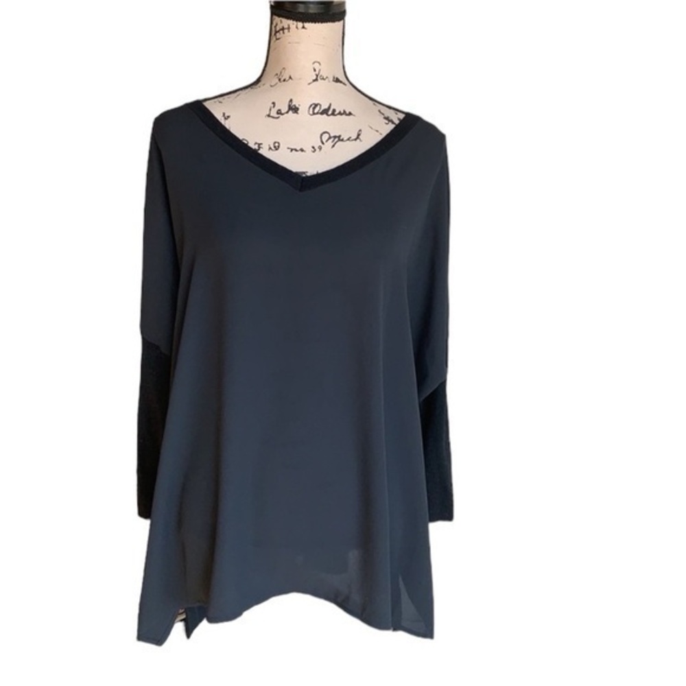 Adolfo Dominguez Black V-Neck Tunic Size Small NWOT